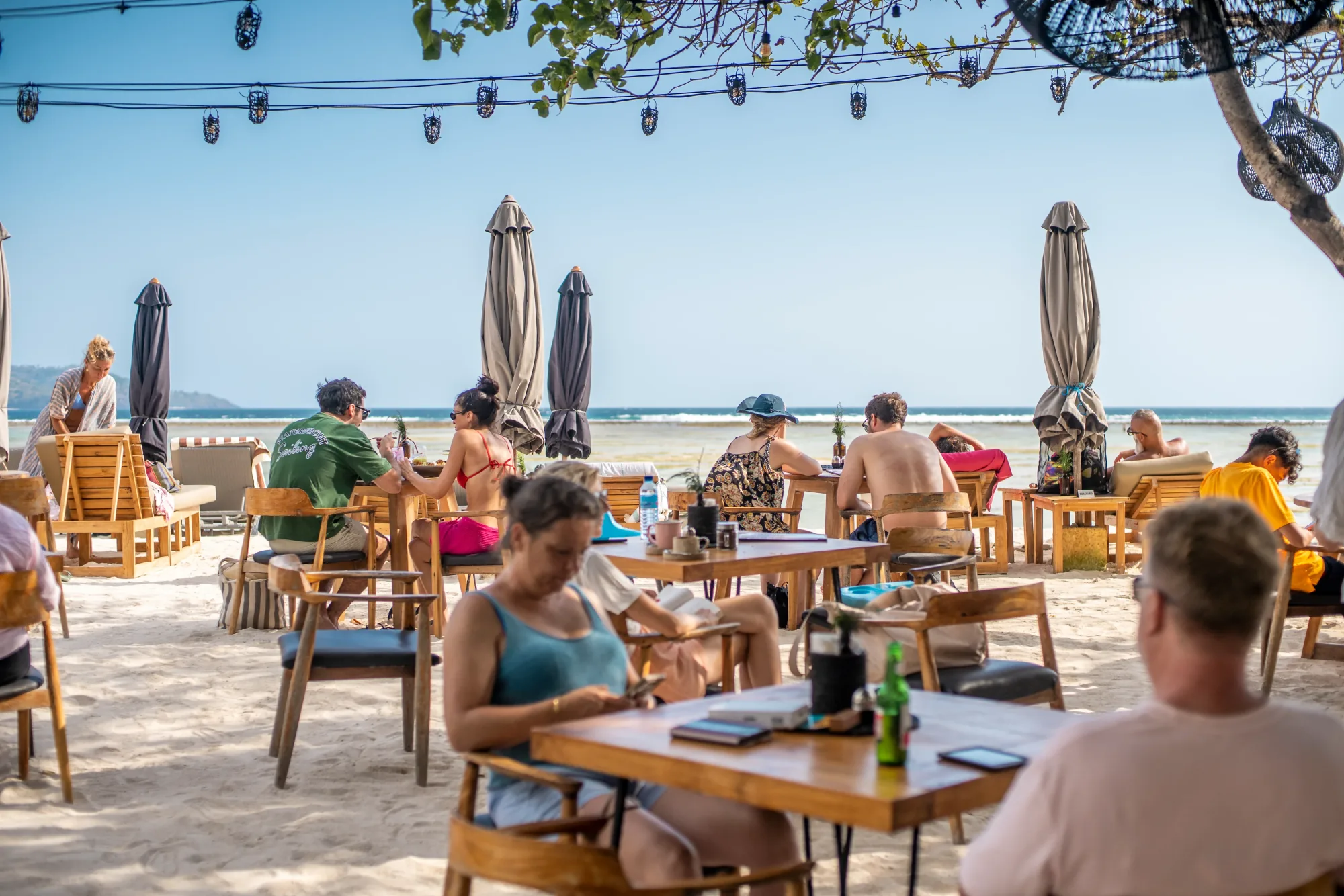 Wood-fired pizza at Mowie's Gili Air