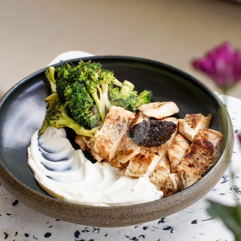 Grilled Chicken & Labneh